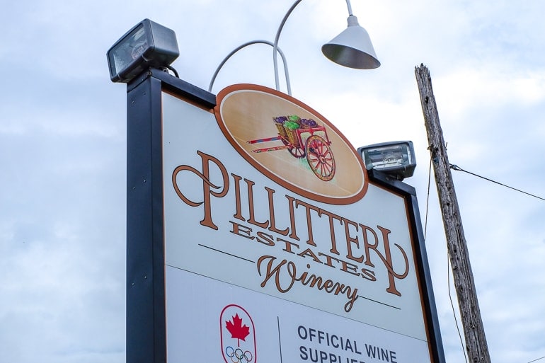 white exterior road sign to pillitteri winery in niagara on the lake